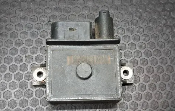 BMW 5 F10 F11 Glow plug pre-heat relay 0522140102