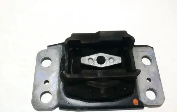 Ford Mondeo MK V Engine mount bracket 6g917m121bc 6g91-7m121-bc