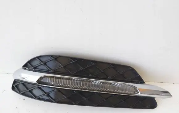 Mercedes-Benz C W204 Front bumper lower grill 2048803324