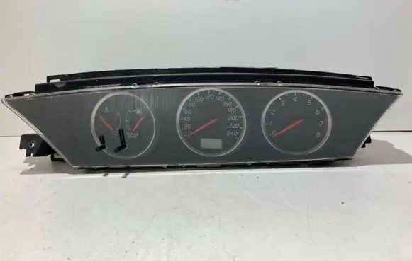 Nissan Primera Speedometer (instrument cluster) AV620