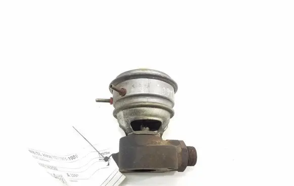 Mercedes-Benz SL R107 EGR valve A0001402560