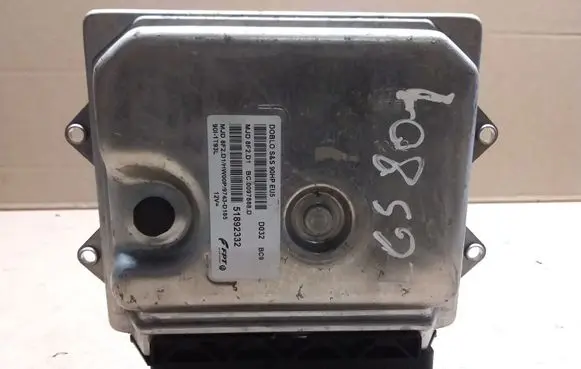 Fiat Doblo Engine control unit/module 51892332 8F2D1BC0097888D