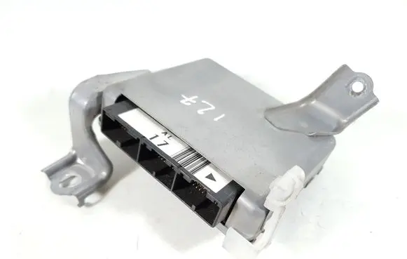 Lexus GS 300 350 430 450H Suspension control unit/module 89243-30090