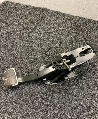 BMW X5 F15 Brake pedal 6874290