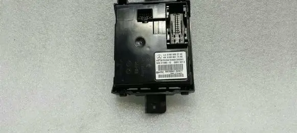 Mercedes-Benz AMG GT R190 C190 Air conditioning/heating control unit A1909003702