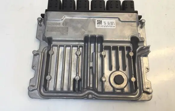 BMW 2 F44 Engine control unit/module 5A23E01
