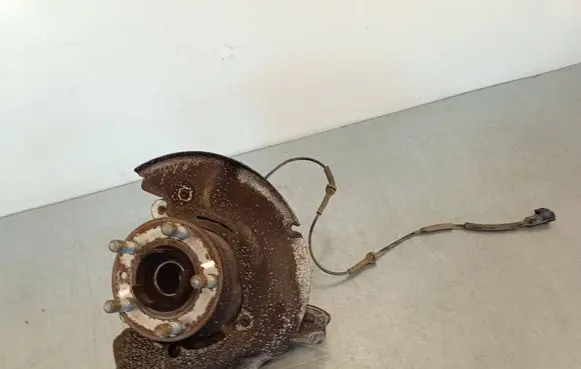 Land Rover Evoque I Front wheel hub