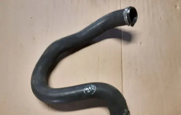Citroen C4 II Picasso Intercooler hose/pipe 9689034680