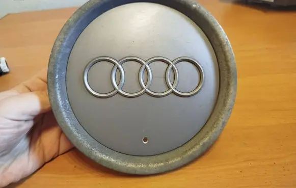 Audi A3 S3 8P Original wheel cap 8L0601165D
