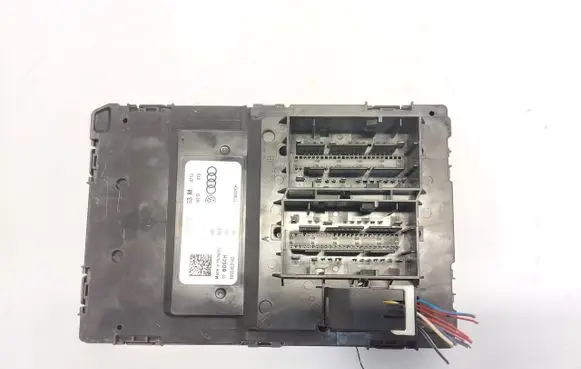 Porsche Taycan 9J1 Comfort/convenience module 971907063MJLK0121