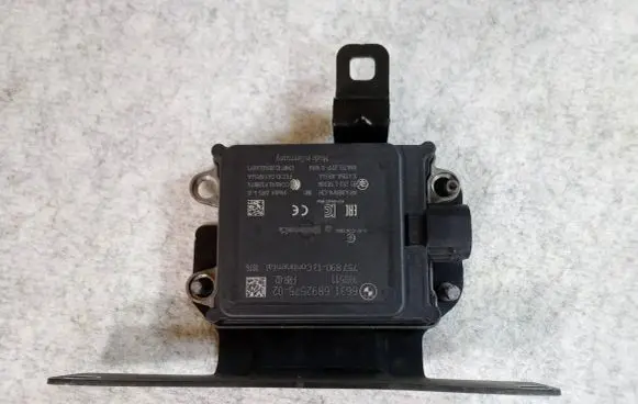 BMW 7 G11 G12 Speed sensor (speedometer sensor) 75789013