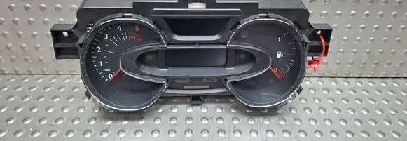 Speedometer (instrument cluster)