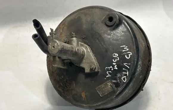 Mercedes-Benz Vito Viano W639 Brake booster 0204024701 ZGS006 A0014300108