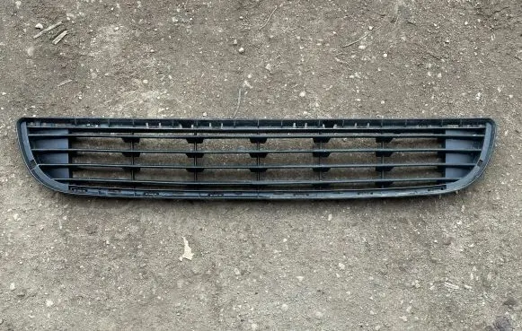 Peugeot Partner Front bumper lower grill 9681519877