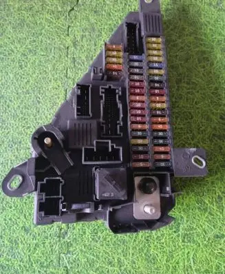 BMW M5 Fuse module 6906619