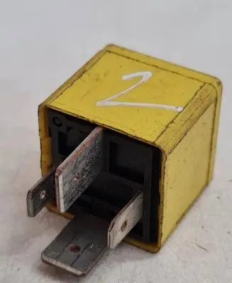 Opel Signum Other relay 90226846 20897206