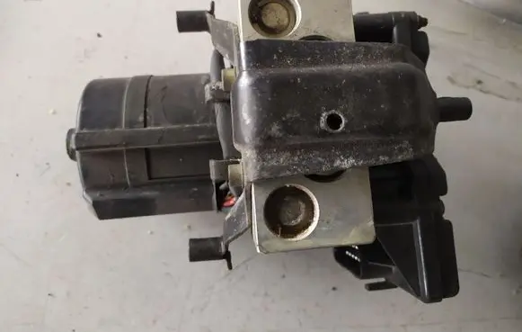 Mercedes-Benz C W202 ABS Pump A0034310312 10020400144 K3U7B01F04
