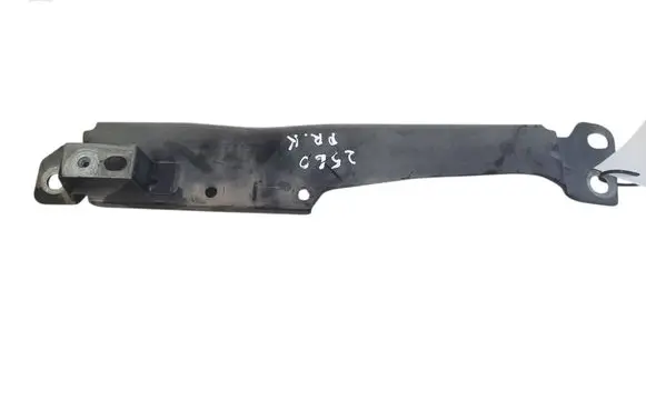 Volvo V60 Fender mounting bracket 31468233
