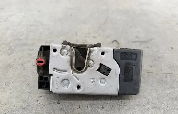 Opel Combo C Sliding door lock 13157757