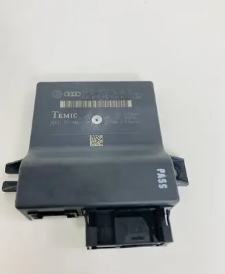 Audi A6 S6 C6 4F Gateway control module 4F0907468D