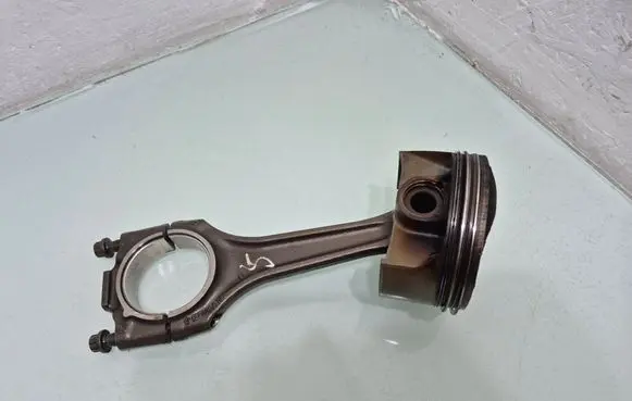 Porsche Macan (95B) Piston with connecting rod 