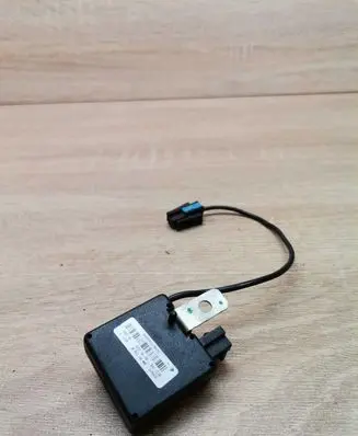 BMW X5 E53 Aerial antenna amplifier 8380945