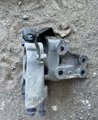 Toyota bZ4X Engine mount bracket CVVB