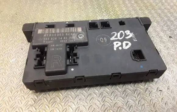 Mercedes-Benz C W203 Door control unit/module 2038201485 A2038201485