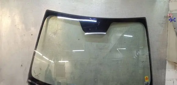 Hyundai i30 Front windscreen/windshield window 