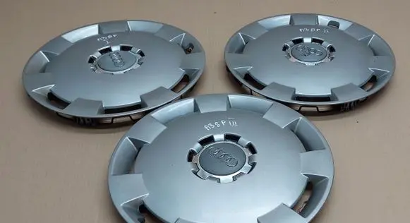 Audi A3 S3 8L Original wheel cap 8P0601147A