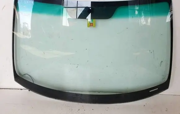 Subaru Legacy Front windscreen/windshield window 