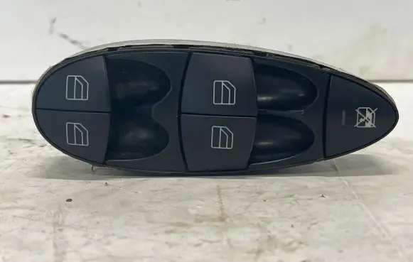 Mercedes-Benz E W211 Electric window control switch A2118219951 501703