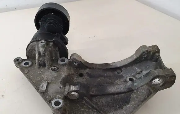 Peugeot Expert Generator/alternator bracket 9682367380