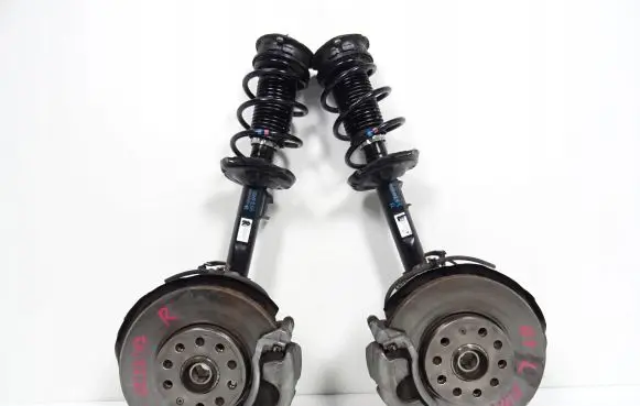 Volkswagen Golf VII Front wheel hub spindle knuckle 5Q0413023FH