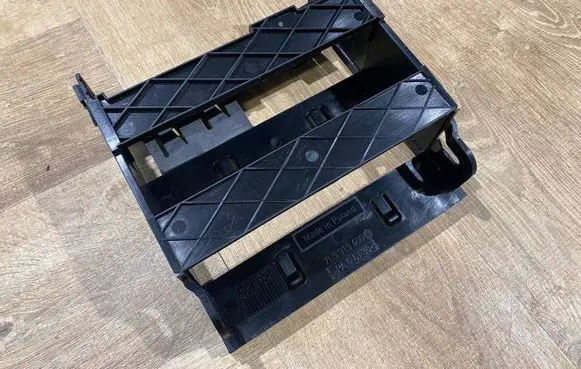 Porsche Cayenne (9PA) Navigation GPS unit bracket/holder 7L5919400B 7L5919400