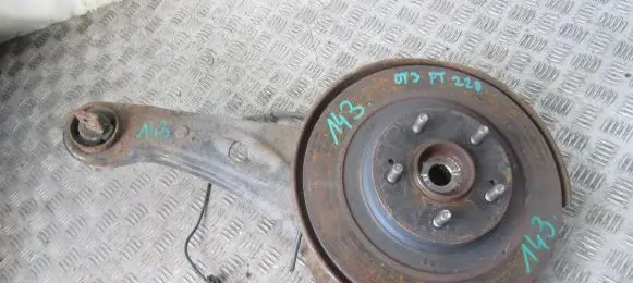Mitsubishi Outlander Rear wheel hub spindle/knuckle 