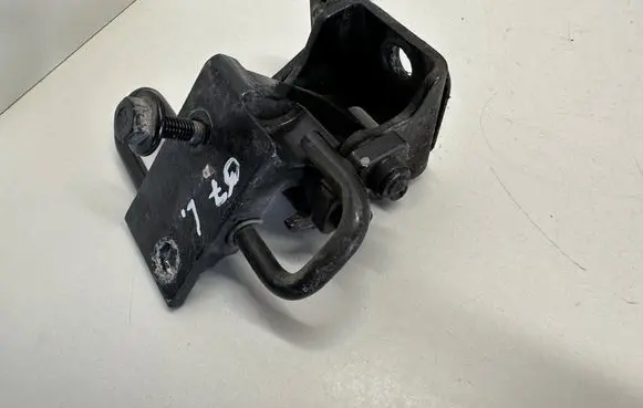 Audi Q7 4L Rear door lower hinge 4L0833412