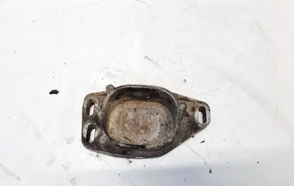 Audi A6 S6 C5 4B Engine mounting bracket 8D0199335Q
