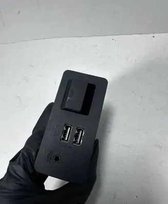 USB socket connector