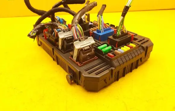 Citroen DS3 Other control units/modules 9832880380