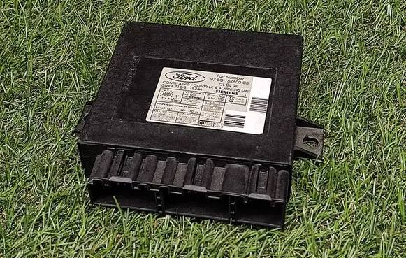 Ford Mondeo MK II Door central lock control unit/module 97BG15K600CB 5WK4712B