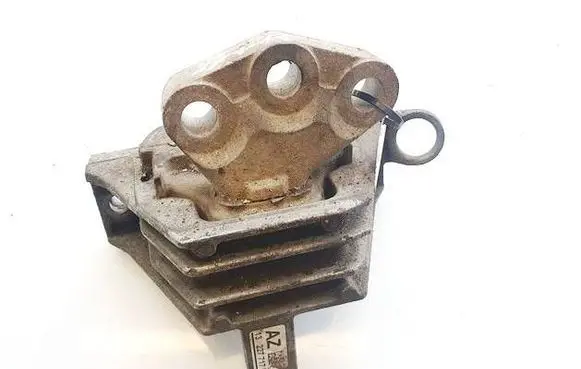 Opel Insignia A Engine mount bracket 13227717