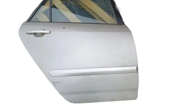 Toyota Corolla Verso E121 Rear door