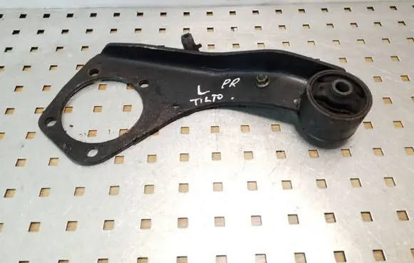 Hyundai Terracan Front differential bracket 
