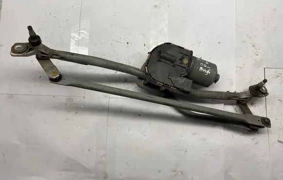 Audi A6 S6 C5 4B Front wiper linkage and motor 339702077911
