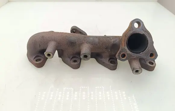 Hyundai i40 Exhaust manifold