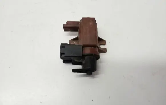 Ford Kuga I Turbo solenoid valve 6G9Q9E882CA