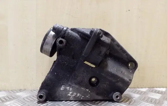 BMW 3 E46 A/C compressor mount bracket 64552247388 2247388