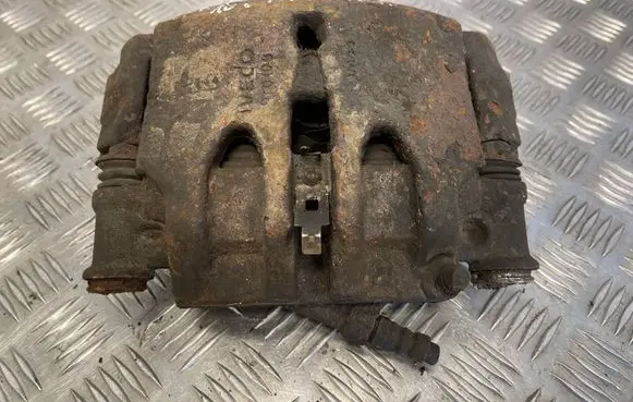 Iveco Daily 45 - 49.10 Front brake caliper
