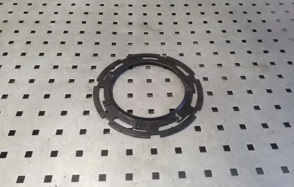 Volvo V40 In tank fuel pump screw locking ring/nut 